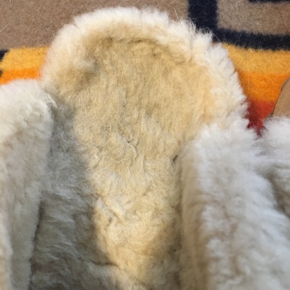 Chestnut Ugg slippers. - Picture 5 of 5